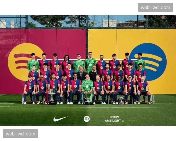 巴萨公布欧冠次回合大名单,加维伤愈复出进入替补席 巴萨公布欧冠次回合大名单,加维伤愈复出进入替补席