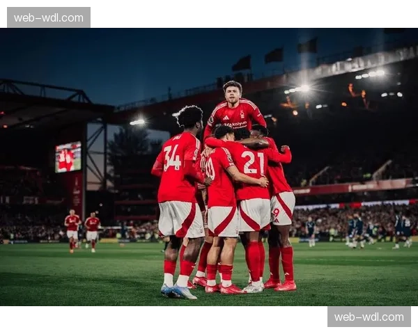 诺丁汉森林主场大胜伯恩利，球迷时隔42年见证欧战四强历史时刻